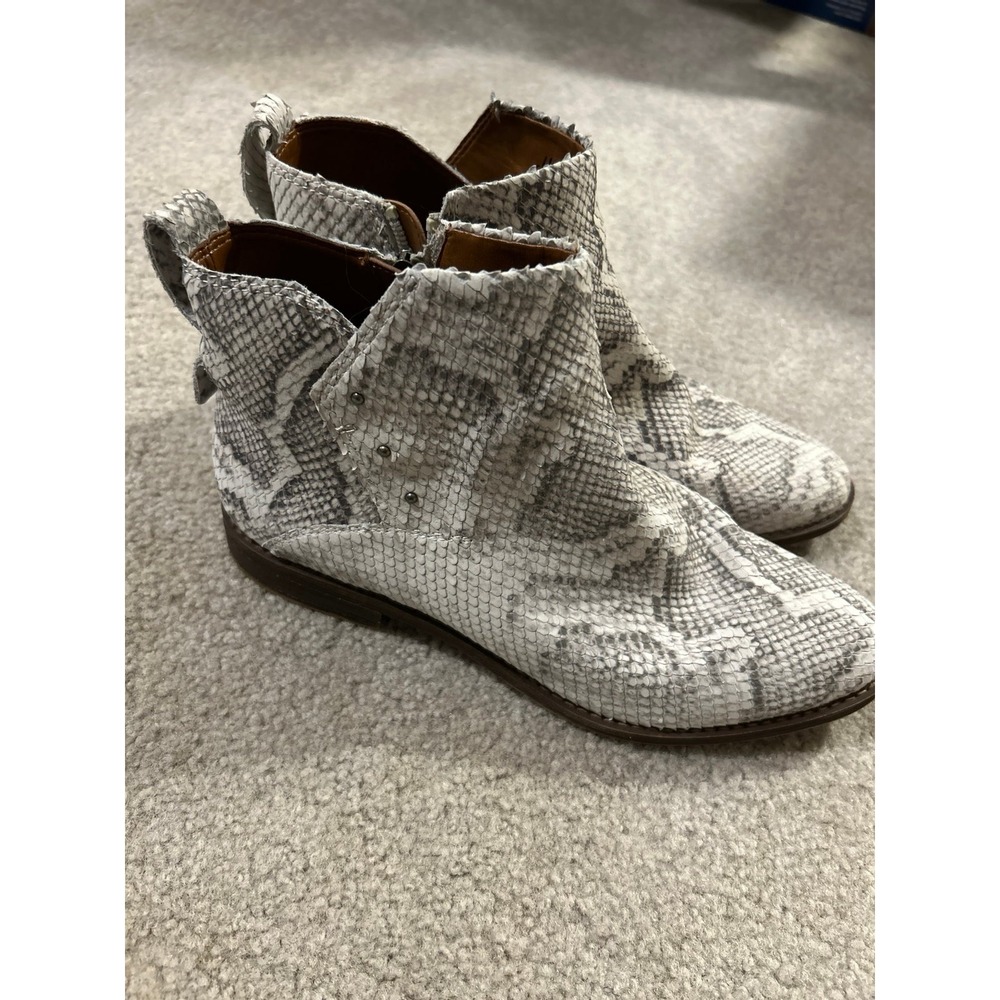 Franco Sarto Owen Snake Print Ankle Boots Grey White Leather 8.5